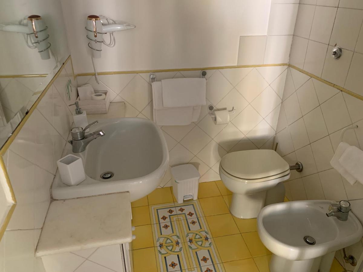 Le Stanze Di Sissi - Luxury Suites Napoli Eksteriør bilde